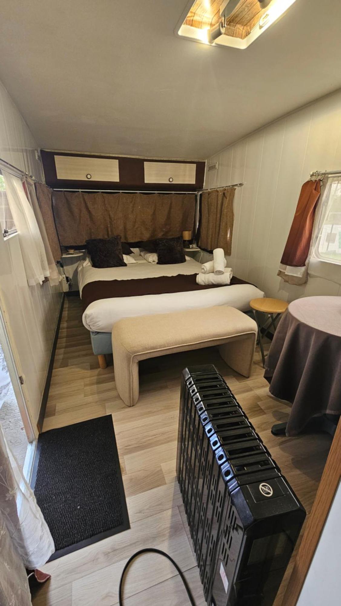 Esprit Etape Bed & Breakfast Saint-Barthelemy-de-Vals Ngoại thất bức ảnh