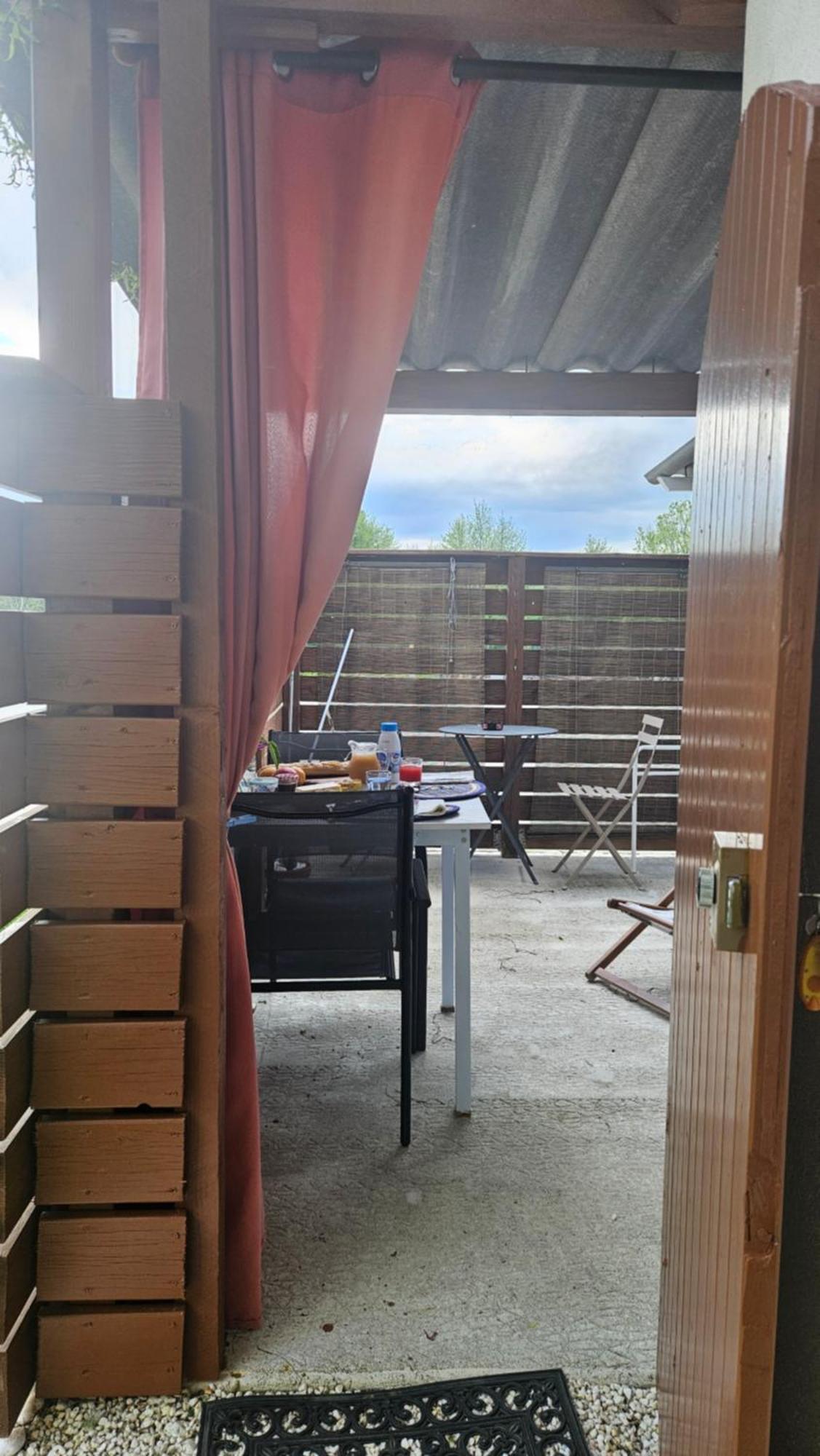 Esprit Etape Bed & Breakfast Saint-Barthelemy-de-Vals Ngoại thất bức ảnh